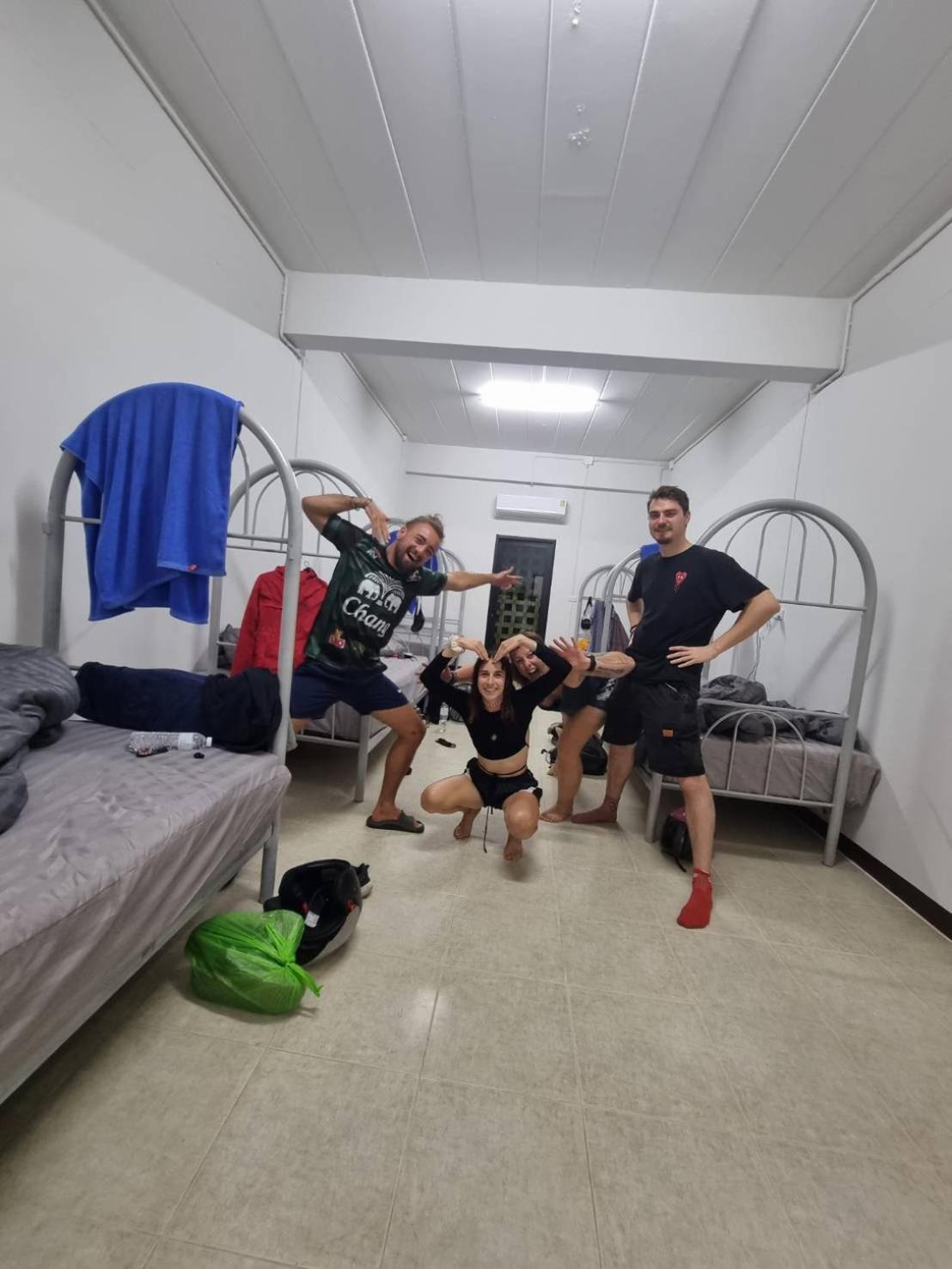 The Savannah Hostel パーイ エクステリア 写真