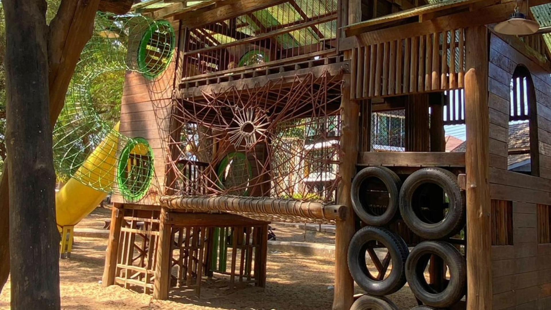 The Savannah Hostel パーイ エクステリア 写真